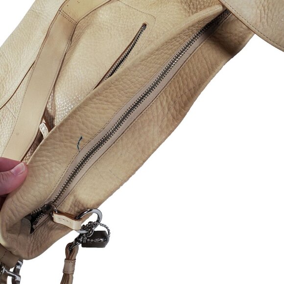 COACH LEATHER LEGACY DUFFLE CROSSBODY SHOULDER - Picture 3 of 9